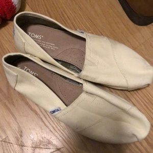 Never worn cream Toms